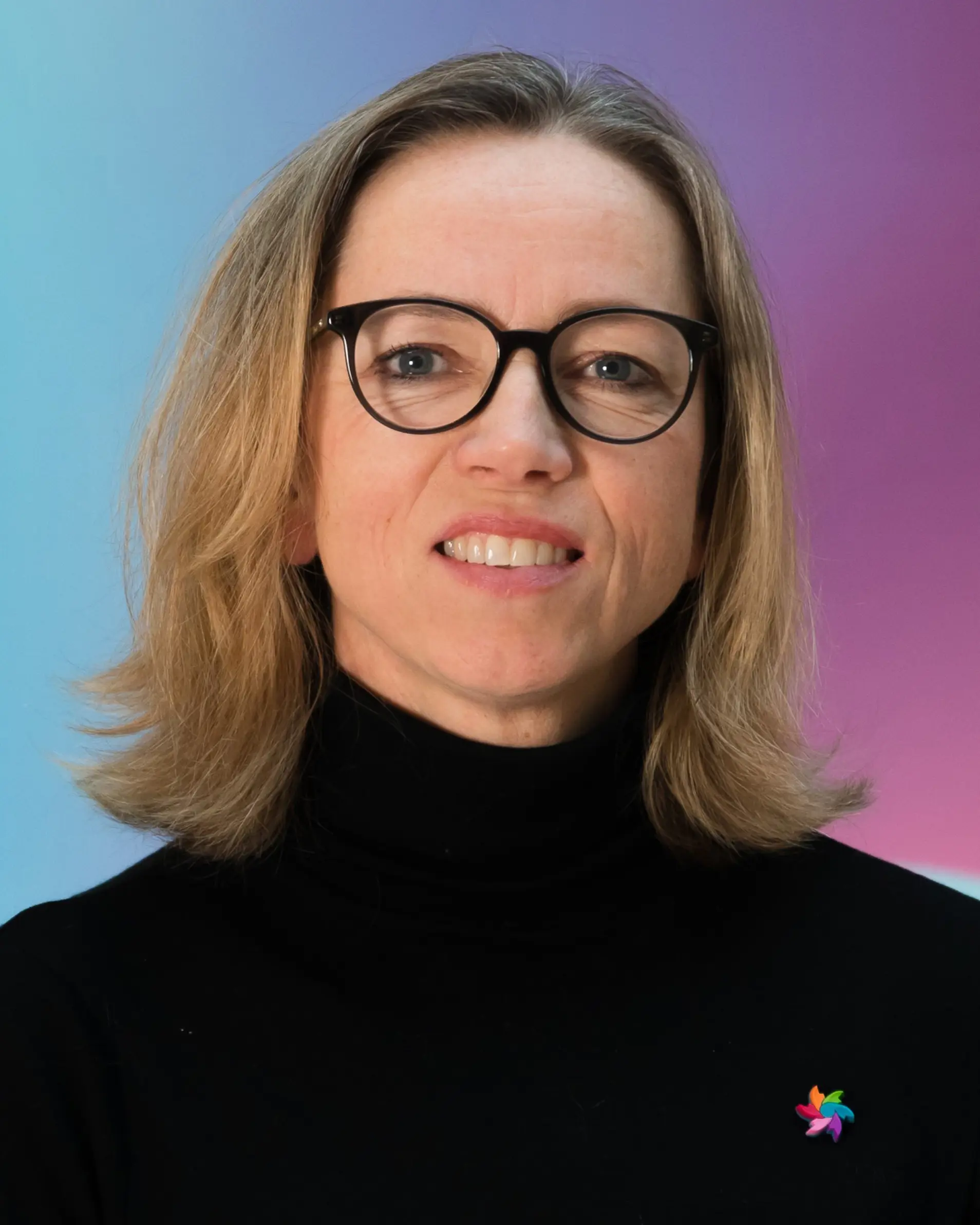 En person som bruker briller