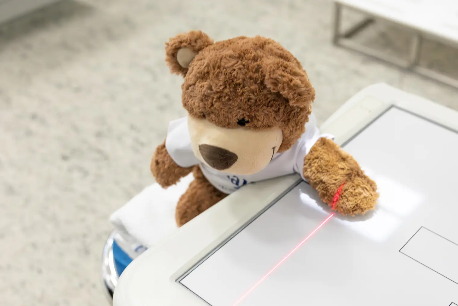 Kallus tar røntgen av arm