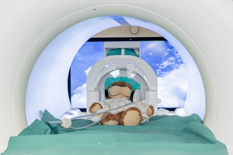 Kallus tar mr og ser på tv