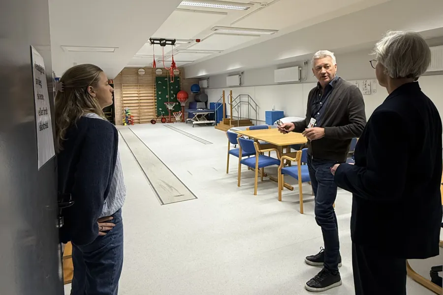 omvisning gymsal på HABU