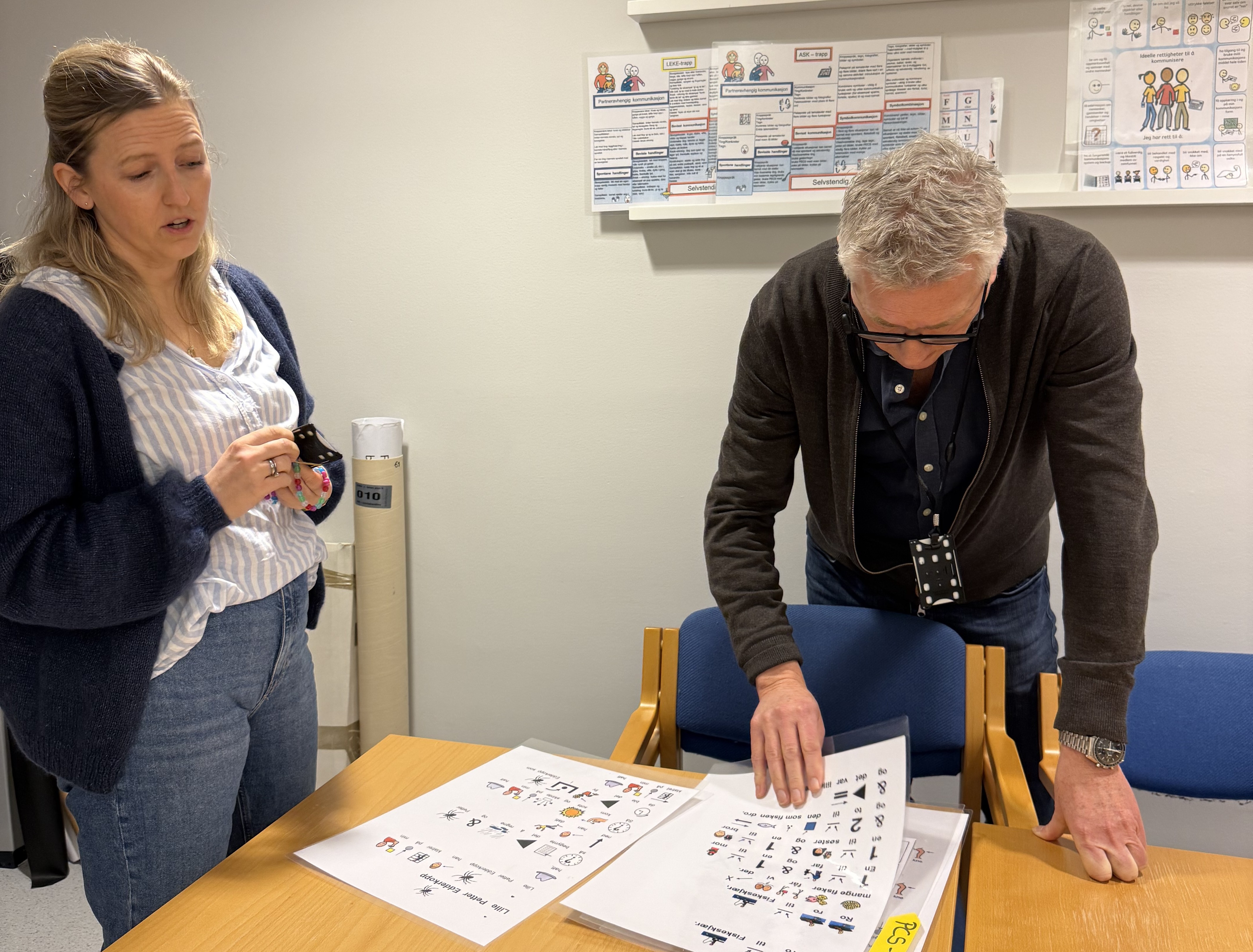 Helge Stene-Johansen får visning av ASK-verktøy