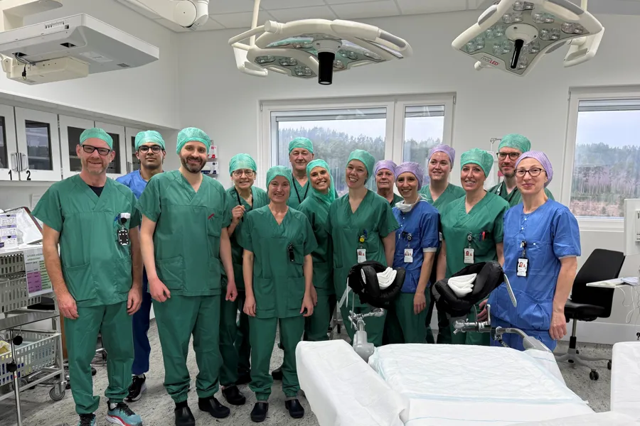 Operasjonsteamet sammen med helseministeren og adm.dir.