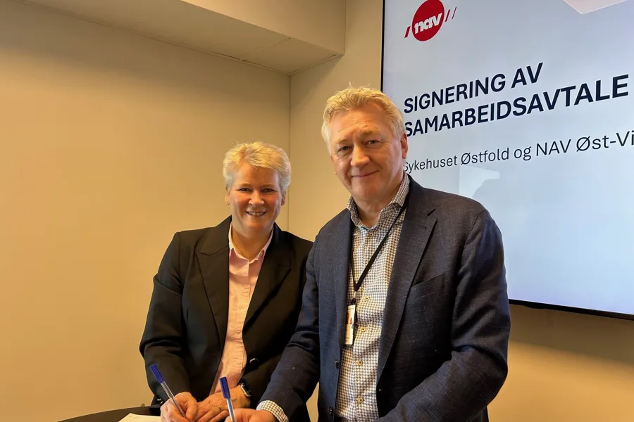 Signering avtale. Westly og Stene-Johansen