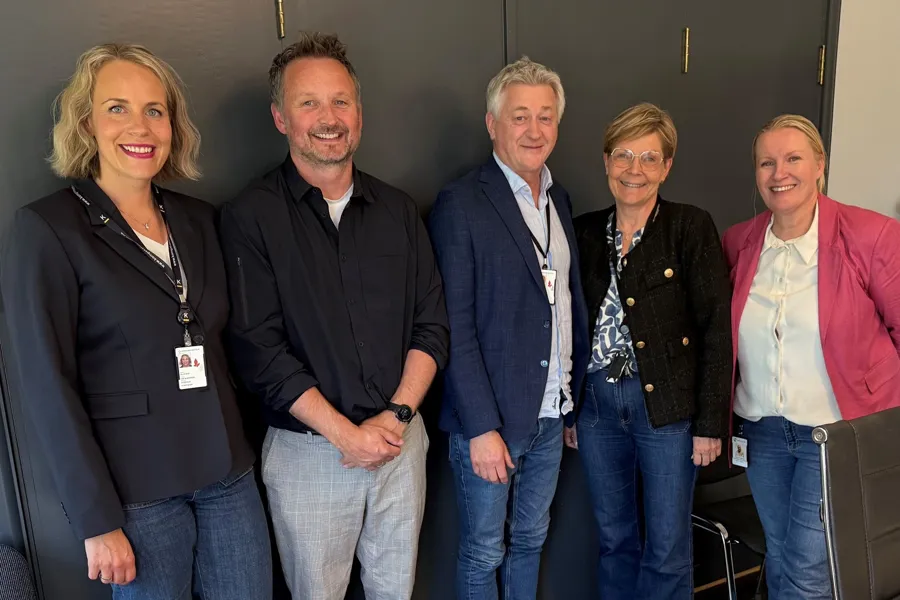 - Vi må jobbe sammen om å levere gode helsetjenester til innbyggerne. Fra v.: Lise W. Storhaug, Andreas Joner, Helge Stene-Johansen, Inger Fjeld og Kjersti Pedersen.