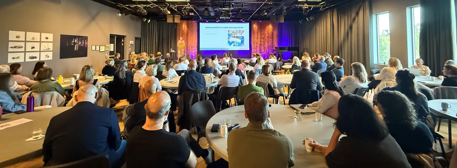 Sal med seminardeltakere
