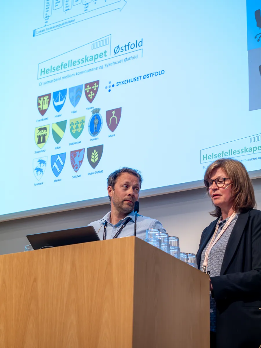 Tonje Myrvold fra Fredrikstad kommune og Jan Terje Dragvoll som er sykehusets representant i arbeidet.