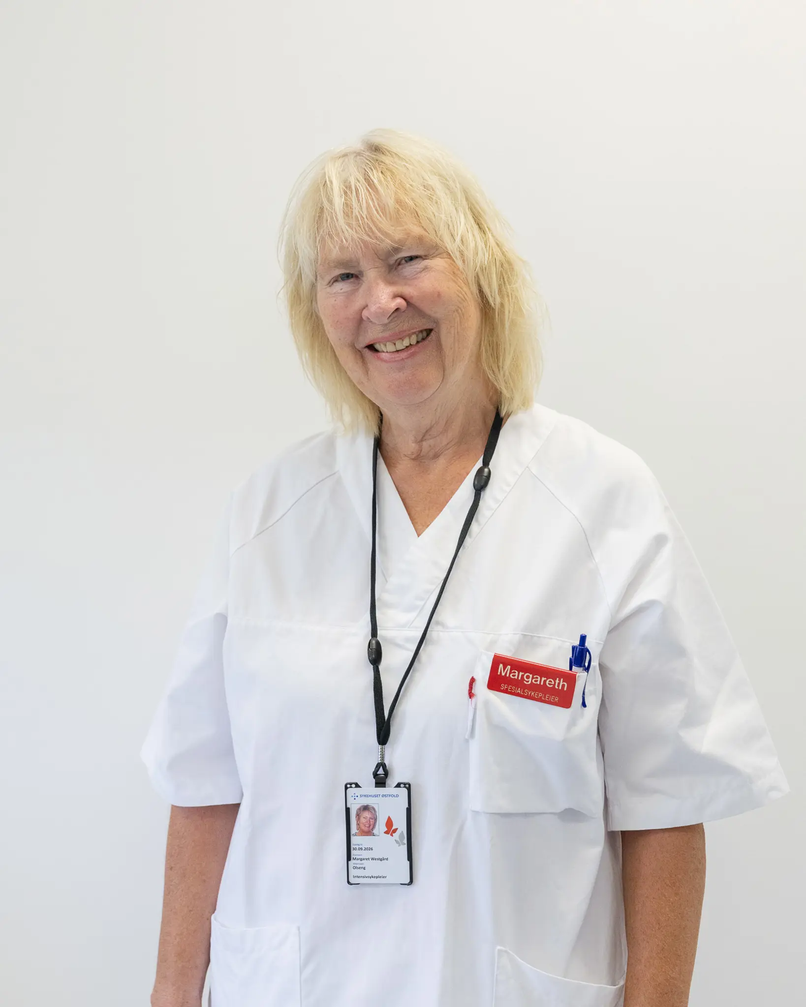Margareth Olseng i dagens hvite arbeidsantrekk