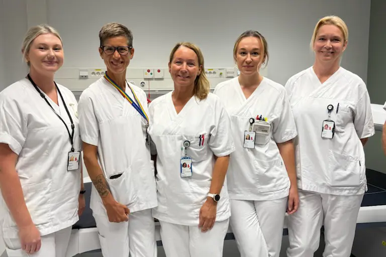 De fire osteoporosesykepleierne og seksjonsleder (midten) er klare for å ta imot pasienter fra Østfold og Vestby i nyåpnet poliklinikk De fire osteoporosesykepleierne og seksjonsleder (midten) er klare for å ta imot pasienter fra Østfold og Vestby i nyåpnet poliklinikk