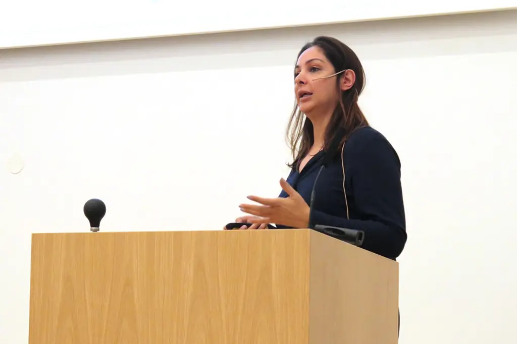 Azhar Abbas, overlege ved nevrologisk avdeling i Sykehuset Østfold