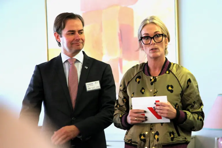 Statssekretær Lars Jacob Hiim og administrerende direktør Anita Krohn Traaseth i Innovasjon Norge