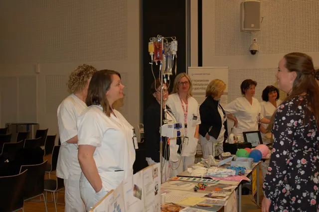 En gruppe kvinner i hvite frakker