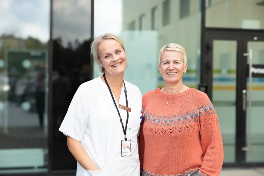 Kreftsykepleierne Anne Sofie Steinsland og Kine Torgersen