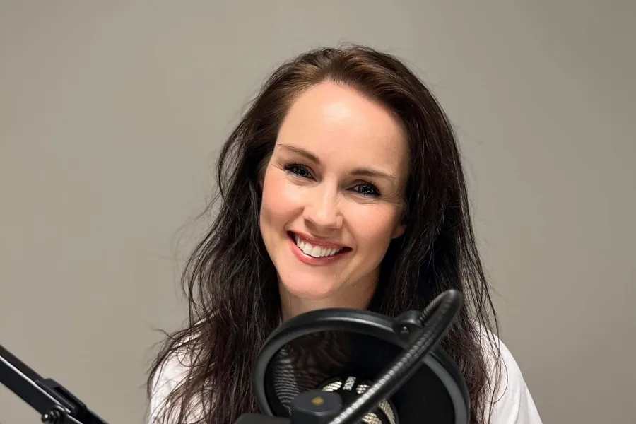 Cathrine Iversen forteller om bruk av lystgass på barn i denne podkastepisoden