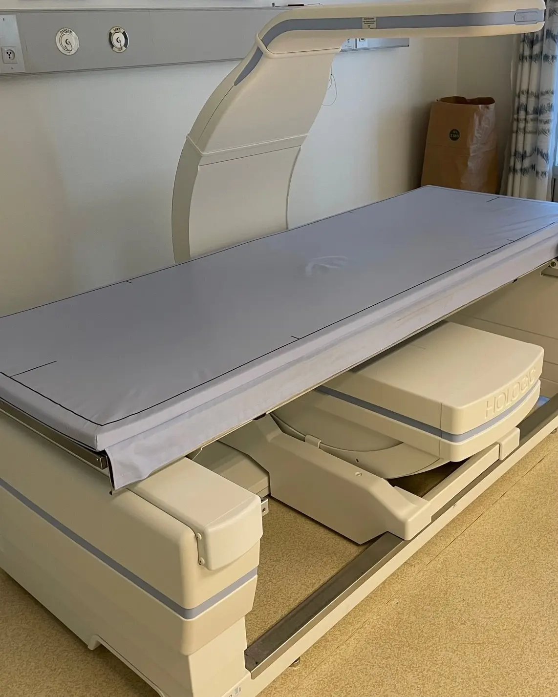 En hvit modell av en skriver