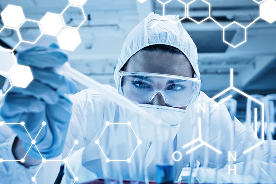 Illustrasjon: En forsker med maske og hansker